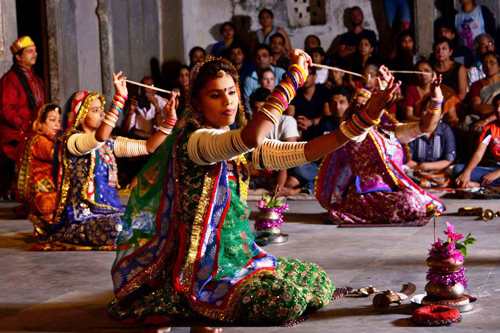 Best-folk-dancetroop-in-udaiupr-folk-dancer-in-udaipur-teratali-dancers-in-udaipur-Hornbill-Event-Planner-udaipur
